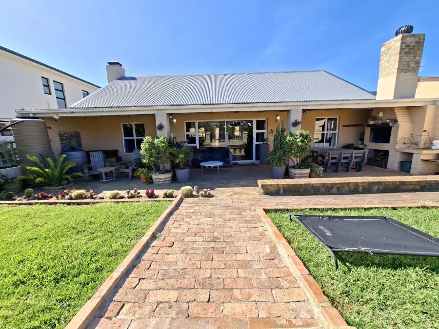 2 Bedroom Property for Sale in Pringle Bay Western Cape